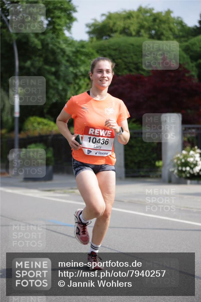 15.06.2025 - REWE Women's Run Jannik Wohlers http://msf.ph/oto/7940257 15.06.2025 08:45:20 Laufen 10436 meine-sportfotos.de