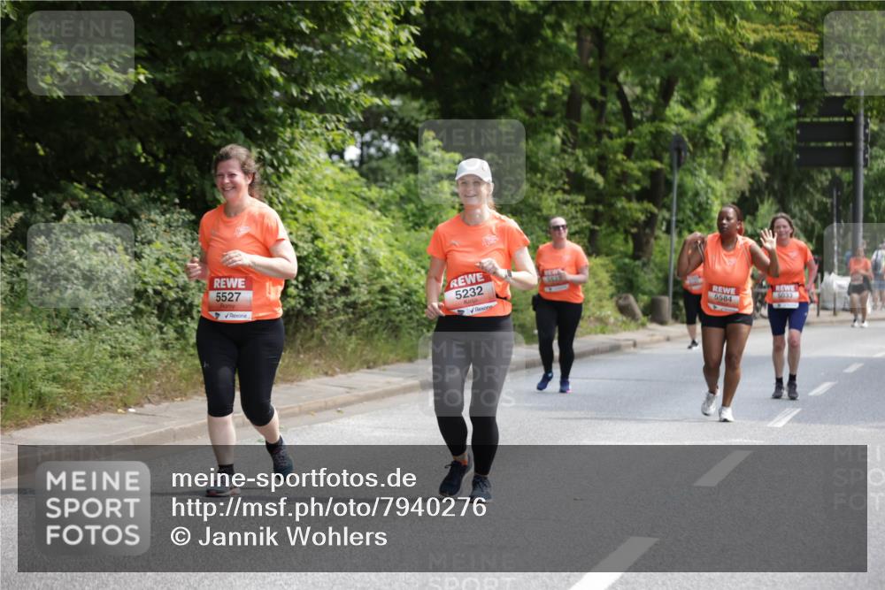 15.06.2025 - REWE Women's Run Jannik Wohlers http://msf.ph/oto/7940276 15.06.2025 10:15:03 Laufen 5527, 5232, 5584, 5033 meine-sportfotos.de