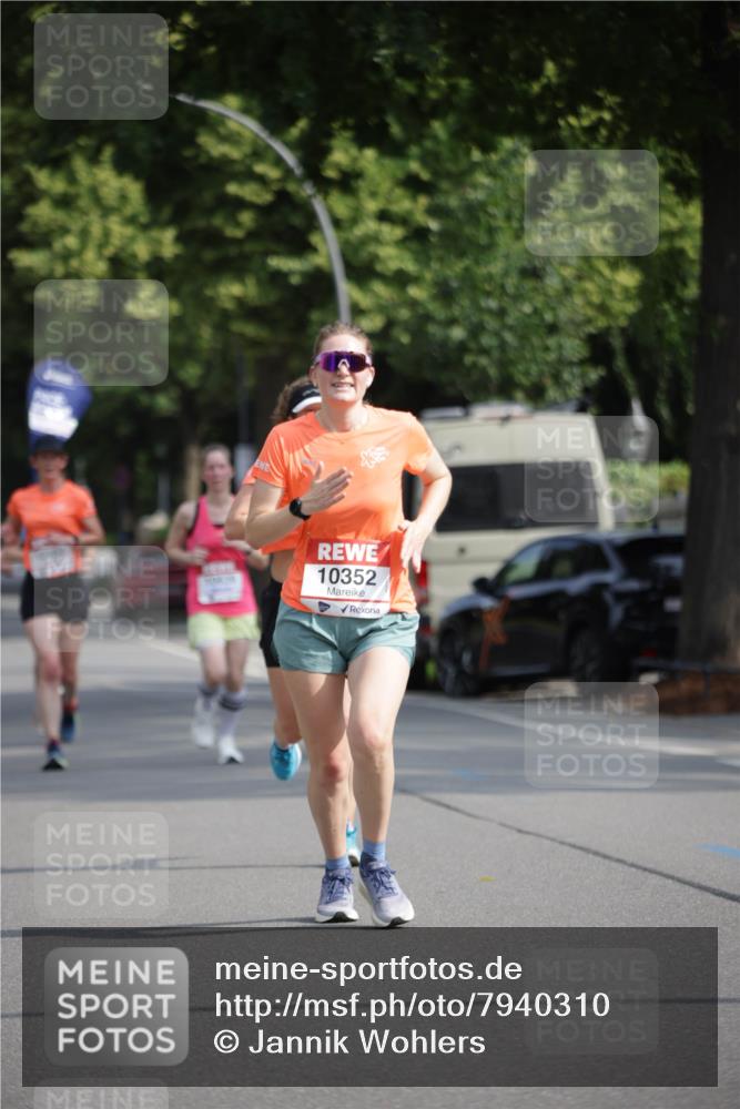 15.06.2025 - REWE Women's Run Jannik Wohlers http://msf.ph/oto/7940310 15.06.2025 08:45:24 Laufen 10352 meine-sportfotos.de