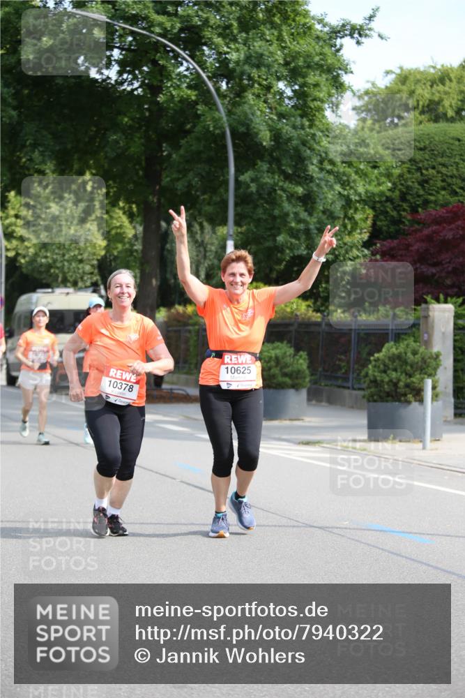 15.06.2025 - REWE Women's Run Jannik Wohlers http://msf.ph/oto/7940322 15.06.2025 09:58:14 Laufen 10737, 10378, 10625 meine-sportfotos.de