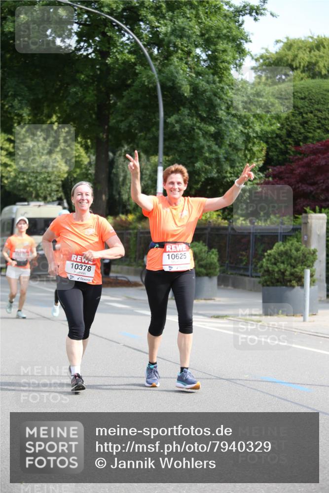 15.06.2025 - REWE Women's Run Jannik Wohlers http://msf.ph/oto/7940329 15.06.2025 09:58:14 Laufen 10737, 10378, 10625 meine-sportfotos.de