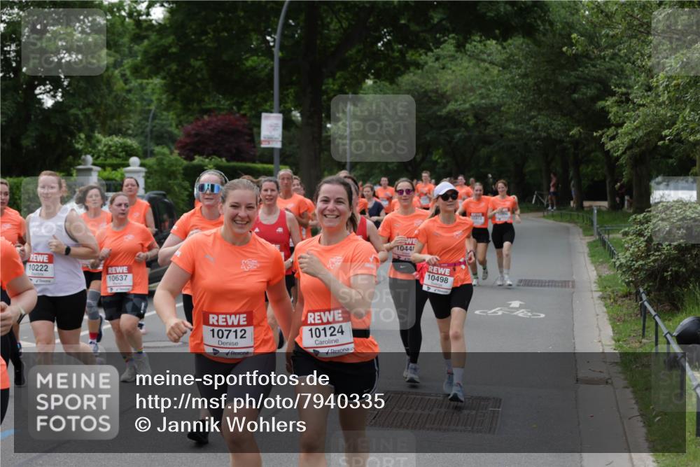15.06.2025 - REWE Women's Run Jannik Wohlers http://msf.ph/oto/7940335 15.06.2025 08:27:52 Laufen 10222, 10637, 10124, 10712, 1044, 10498, 10413 meine-sportfotos.de