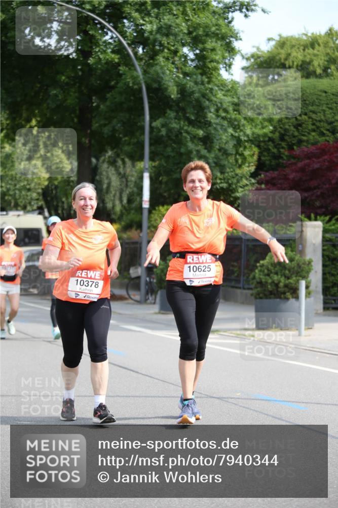 15.06.2025 - REWE Women's Run Jannik Wohlers http://msf.ph/oto/7940344 15.06.2025 09:58:14 Laufen 10378, 10625 meine-sportfotos.de