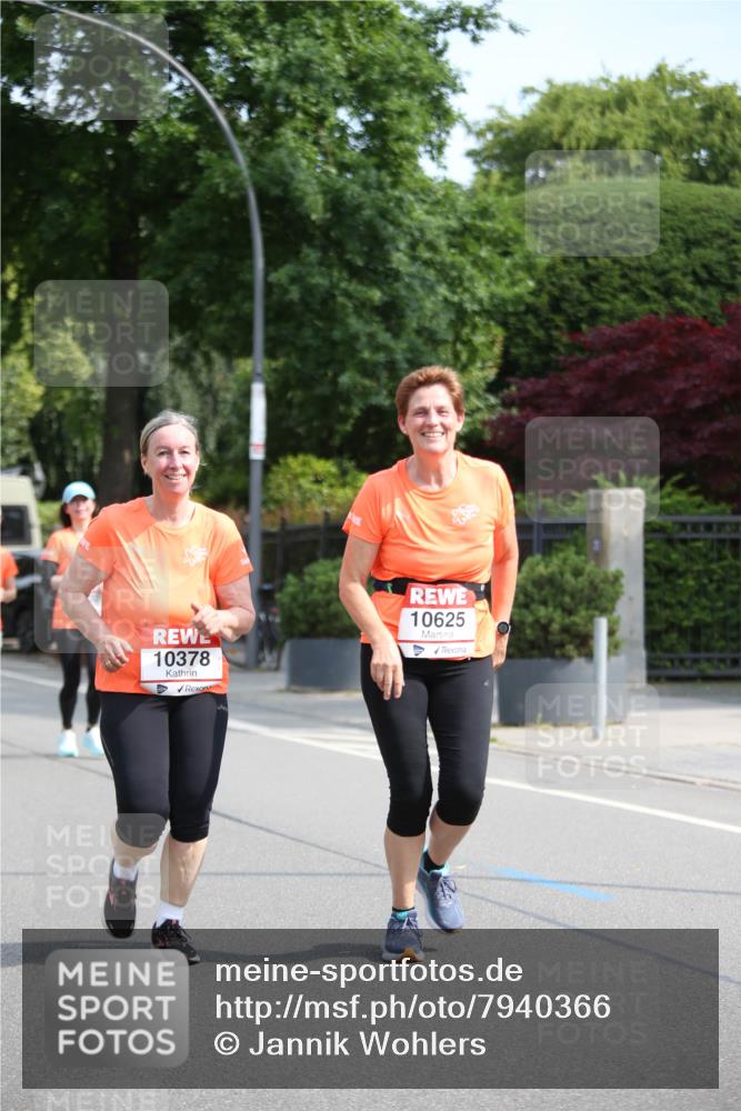 15.06.2025 - REWE Women's Run Jannik Wohlers http://msf.ph/oto/7940366 15.06.2025 09:58:14 Laufen 10378, 10625 meine-sportfotos.de