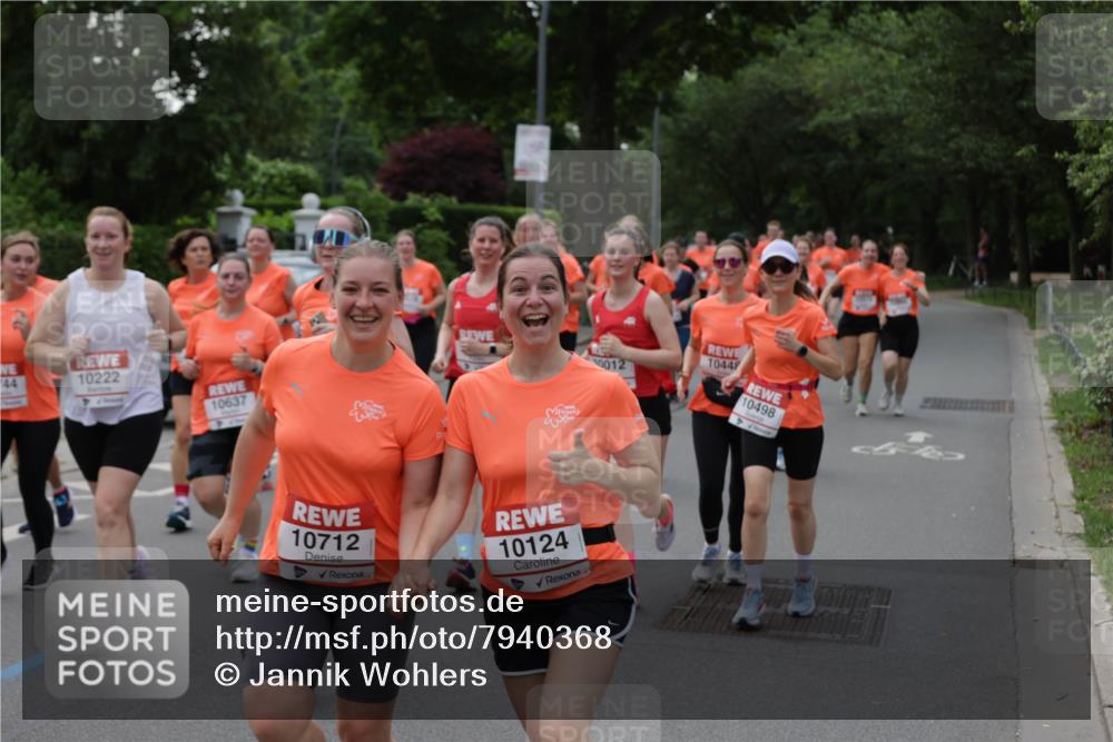 15.06.2025 - REWE Women's Run Jannik Wohlers http://msf.ph/oto/7940368 15.06.2025 08:27:52 Laufen 10012, 10448, 44, 10222, 10637, 10712, 10124, 10498 meine-sportfotos.de
