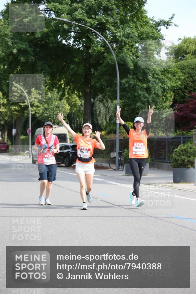 15.06.2025 - REWE Women's Run Jannik Wohlers http://msf.ph/oto/7940388 15.06.2025 09:58:16 Laufen 10737, 10533, 10422 meine-sportfotos.de