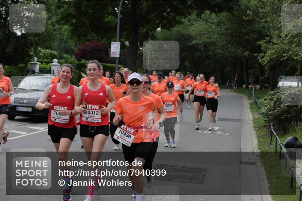 15.06.2025 - REWE Women's Run Jannik Wohlers http://msf.ph/oto/7940399 15.06.2025 08:27:53 Laufen 58, 1043, 100, 0012, 10498, 10053, 10413, 10806, 10871 meine-sportfotos.de