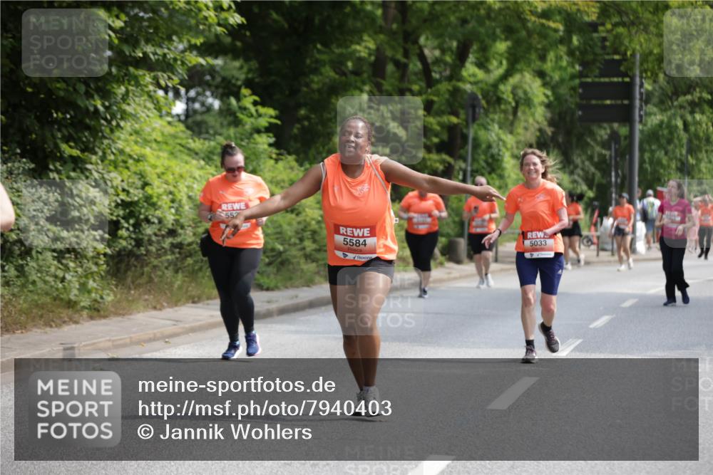 15.06.2025 - REWE Women's Run Jannik Wohlers http://msf.ph/oto/7940403 15.06.2025 10:15:06 Laufen 552, 5584, 5033 meine-sportfotos.de
