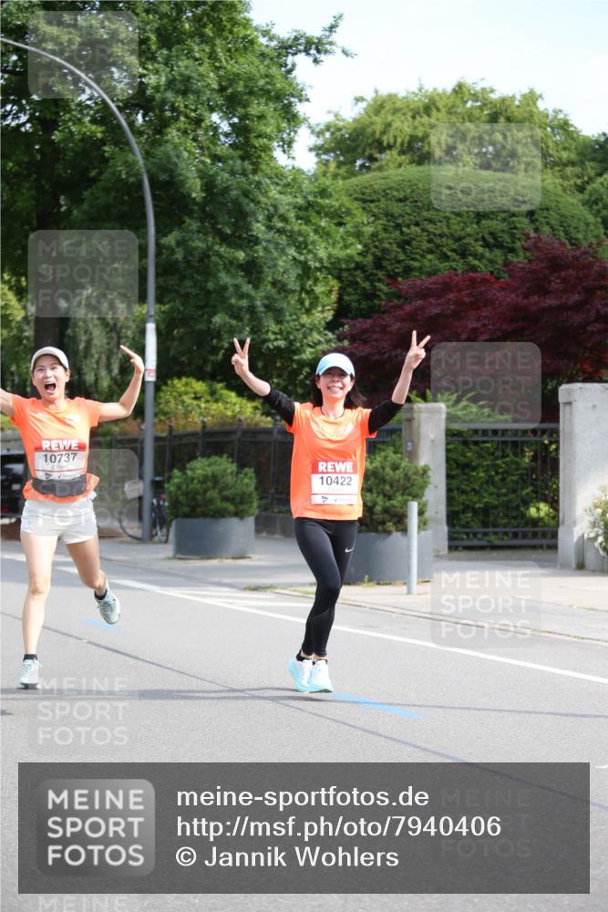 15.06.2025 - REWE Women's Run Jannik Wohlers http://msf.ph/oto/7940406 15.06.2025 09:58:17 Laufen 10737, 10422 meine-sportfotos.de