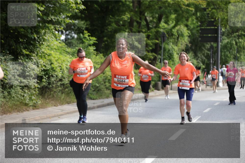 15.06.2025 - REWE Women's Run Jannik Wohlers http://msf.ph/oto/7940411 15.06.2025 10:15:06 Laufen 5523, 5584, 9, 5033 meine-sportfotos.de
