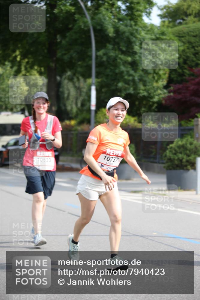 15.06.2025 - REWE Women's Run Jannik Wohlers http://msf.ph/oto/7940423 15.06.2025 09:58:18 Laufen 10533, 33, 10737 meine-sportfotos.de