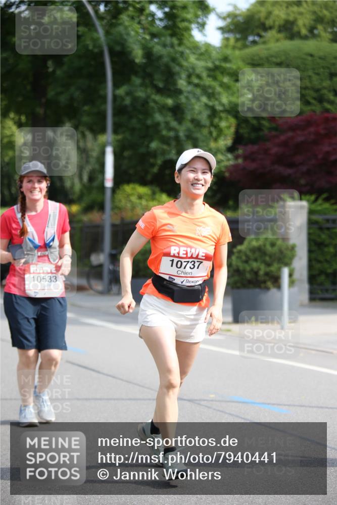 15.06.2025 - REWE Women's Run Jannik Wohlers http://msf.ph/oto/7940441 15.06.2025 09:58:18 Laufen 10533, 10737 meine-sportfotos.de