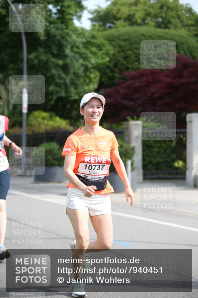 15.06.2025 - REWE Women's Run Jannik Wohlers http://msf.ph/oto/7940451 15.06.2025 09:58:18 Laufen 33, 10737 meine-sportfotos.de