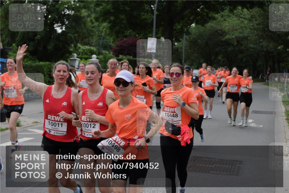15.06.2025 - REWE Women's Run Jannik Wohlers http://msf.ph/oto/7940452 15.06.2025 08:27:54 Laufen 10058, 10016, 314, 10448, 10011, 10012, 10498, 10053, 10413 meine-sportfotos.de