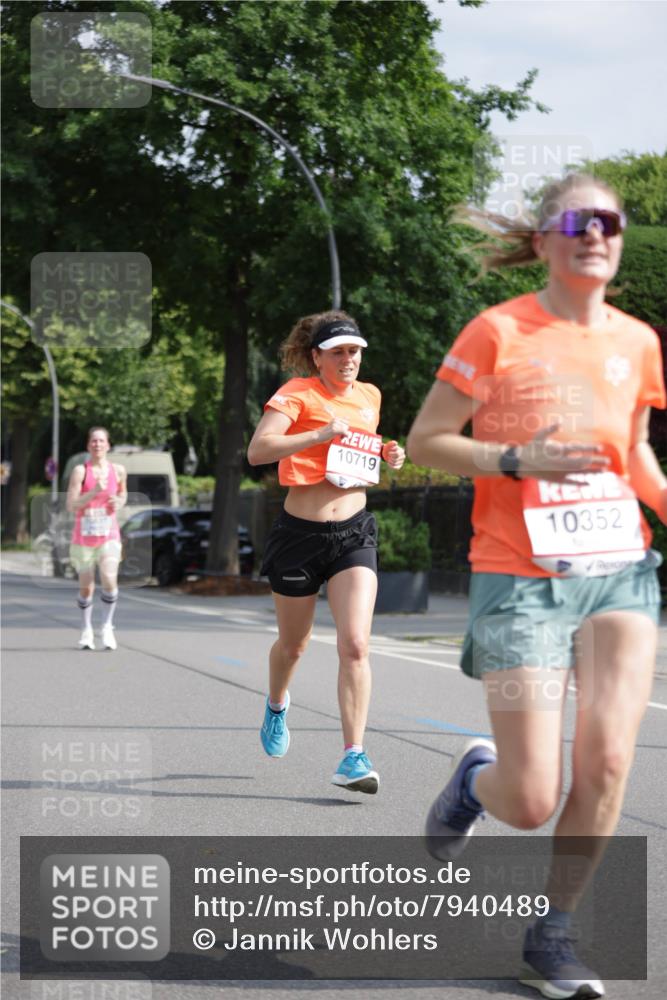 15.06.2025 - REWE Women's Run Jannik Wohlers http://msf.ph/oto/7940489 15.06.2025 08:45:27 Laufen 10719, 10352 meine-sportfotos.de