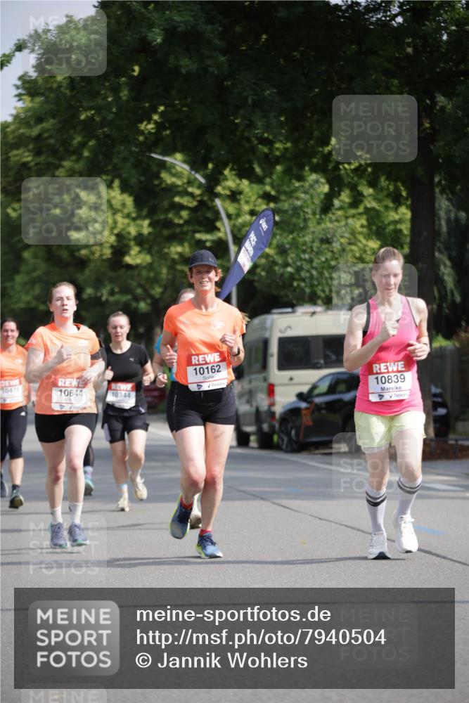 15.06.2025 - REWE Women's Run Jannik Wohlers http://msf.ph/oto/7940504 15.06.2025 08:45:28 Laufen 10162, 10476, 10644, 10344, 10839 meine-sportfotos.de