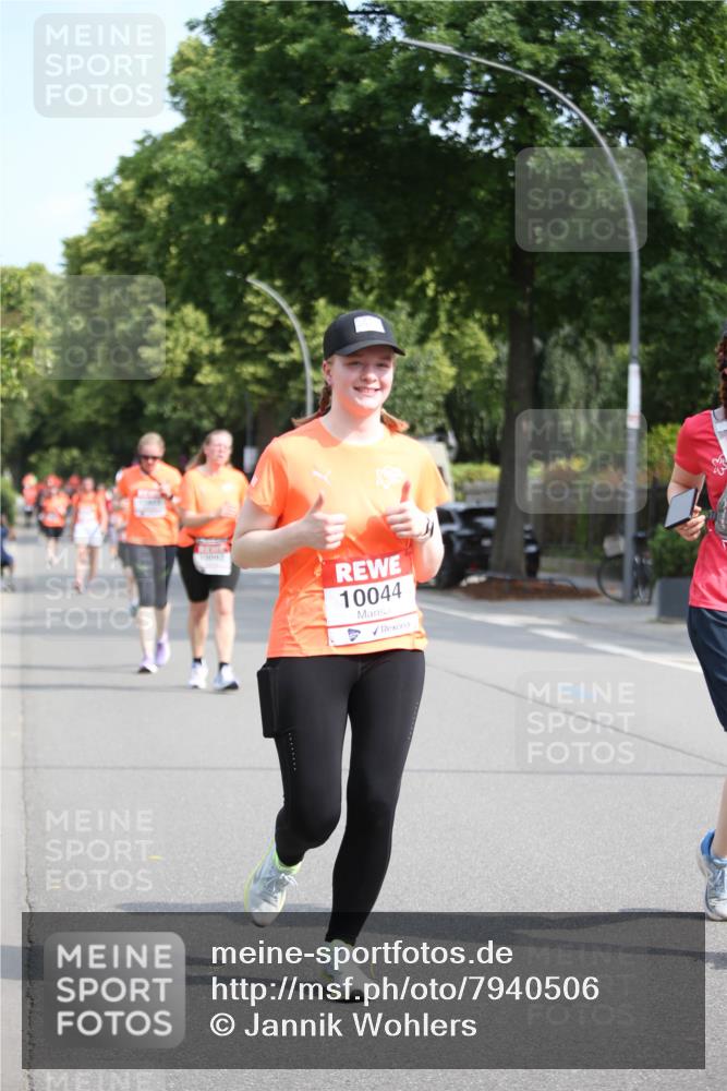 15.06.2025 - REWE Women's Run Jannik Wohlers http://msf.ph/oto/7940506 15.06.2025 09:58:20 Laufen 10044 meine-sportfotos.de