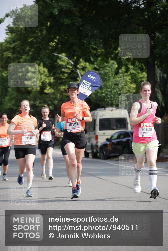 15.06.2025 - REWE Women's Run Jannik Wohlers http://msf.ph/oto/7940511 15.06.2025 08:45:28 Laufen 05, 00, 10344, 10162, 10839, 10644, 10476 meine-sportfotos.de