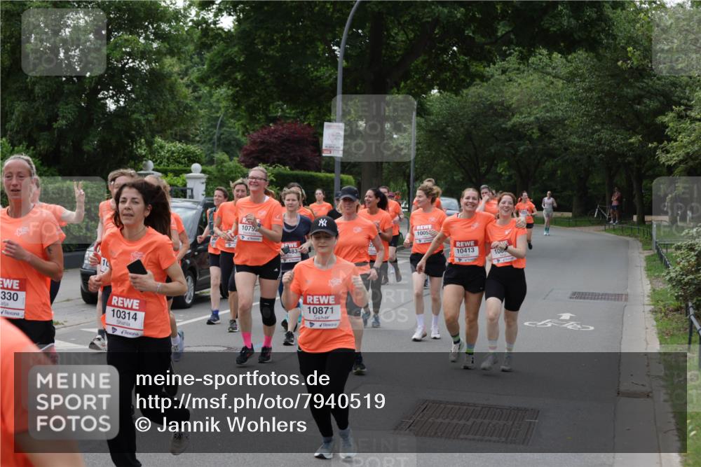 15.06.2025 - REWE Women's Run Jannik Wohlers http://msf.ph/oto/7940519 15.06.2025 08:27:55 Laufen 10, 330, 10314, 10792, 4, 483, 10871, 1005, 10413, 108 meine-sportfotos.de