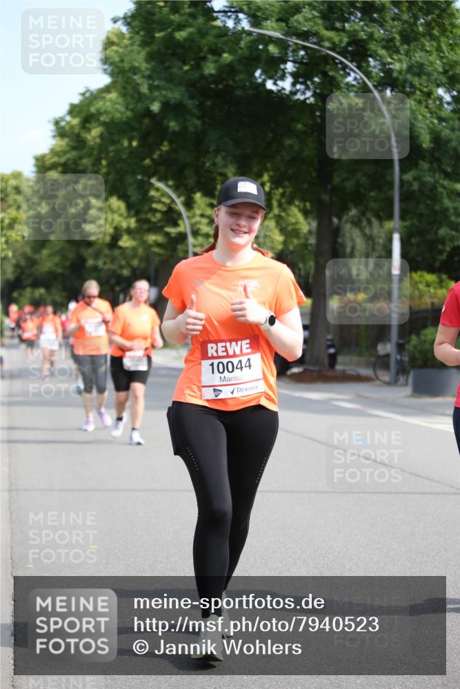 15.06.2025 - REWE Women's Run Jannik Wohlers http://msf.ph/oto/7940523 15.06.2025 09:58:20 Laufen 10044 meine-sportfotos.de