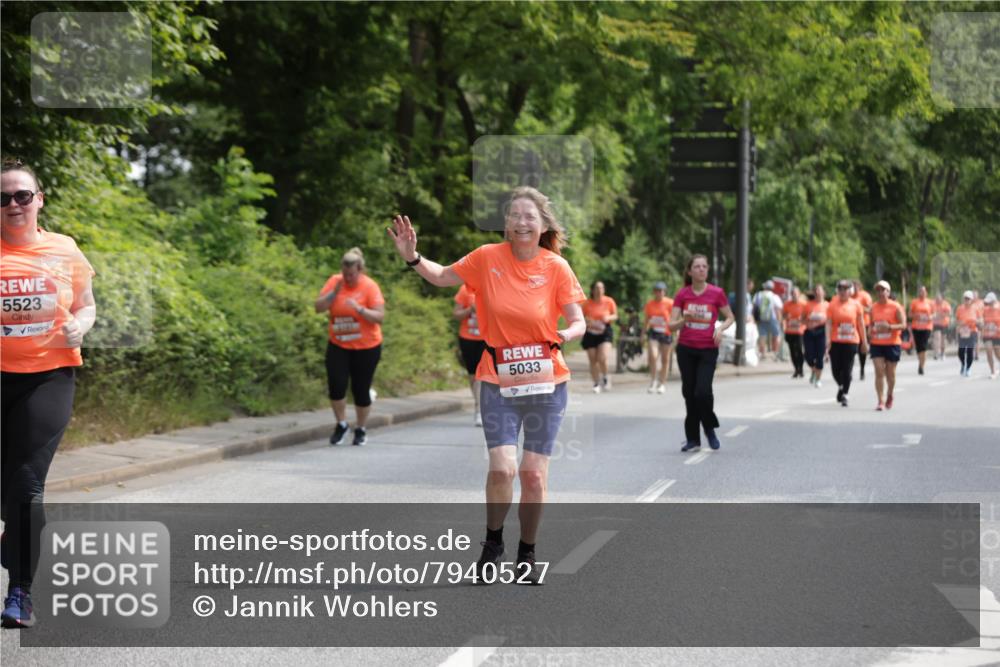 15.06.2025 - REWE Women's Run Jannik Wohlers http://msf.ph/oto/7940527 15.06.2025 10:15:08 Laufen 5523, 5033 meine-sportfotos.de