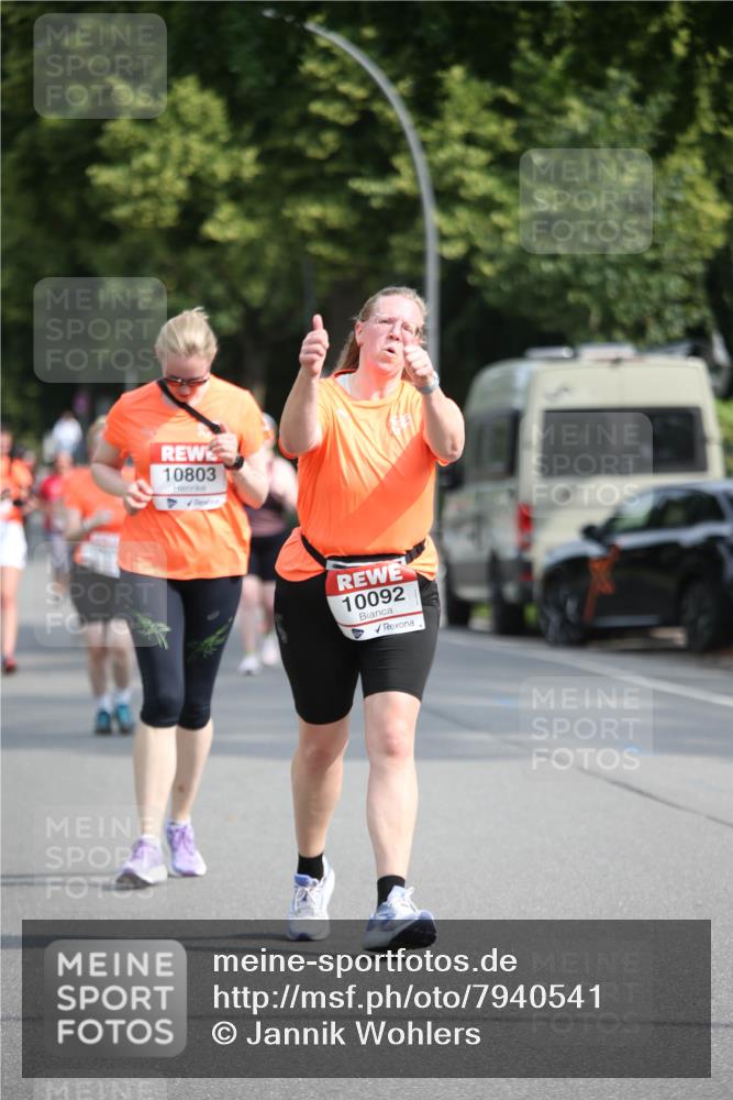 15.06.2025 - REWE Women's Run Jannik Wohlers http://msf.ph/oto/7940541 15.06.2025 09:58:21 Laufen 10803, 10092 meine-sportfotos.de