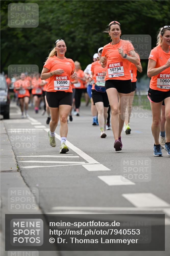 15.06.2025 - REWE Women's Run Dr. Thomas Lammeyer http://msf.ph/oto/7940553 15.06.2025 09:20:58 Laufen 10590, 1038, 10734, 1060 meine-sportfotos.de