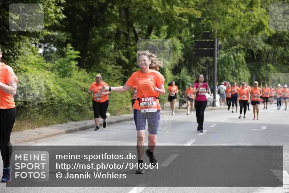 15.06.2025 - REWE Women's Run Jannik Wohlers http://msf.ph/oto/7940564 15.06.2025 10:15:09 Laufen 5033, 300 meine-sportfotos.de