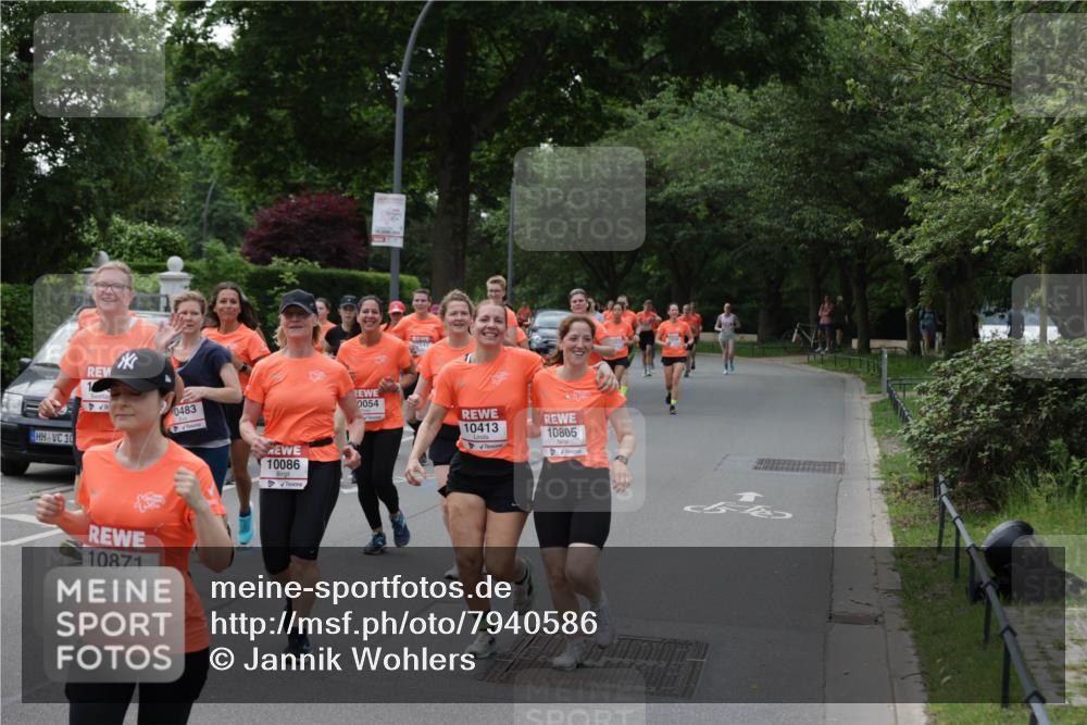 15.06.2025 - REWE Women's Run Jannik Wohlers http://msf.ph/oto/7940586 15.06.2025 08:27:56 Laufen 10, 0483, 10871, 10086, 0054, 10413, 10805 meine-sportfotos.de