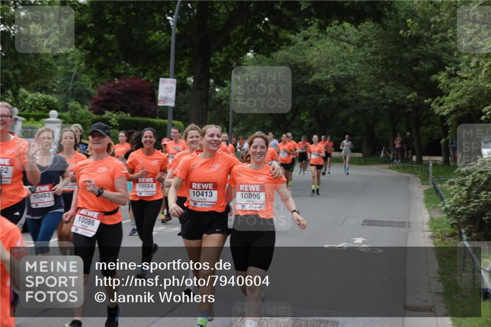 15.06.2025 - REWE Women's Run Jannik Wohlers http://msf.ph/oto/7940604 15.06.2025 08:27:56 Laufen 92, 10483, 10086, 10054, 10413, 10805 meine-sportfotos.de