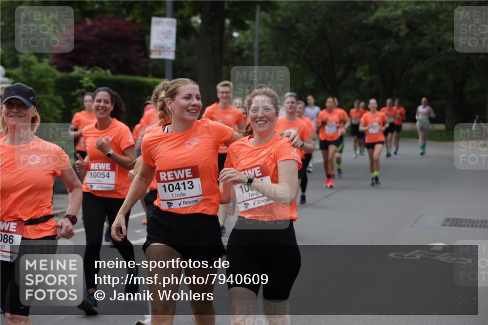 15.06.2025 - REWE Women's Run Jannik Wohlers http://msf.ph/oto/7940609 15.06.2025 08:27:57 Laufen 86, 10054, 10413, 10 meine-sportfotos.de