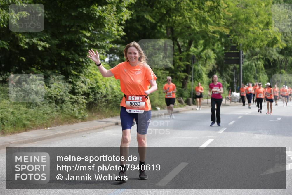 15.06.2025 - REWE Women's Run Jannik Wohlers http://msf.ph/oto/7940619 15.06.2025 10:15:10 Laufen 5033 meine-sportfotos.de