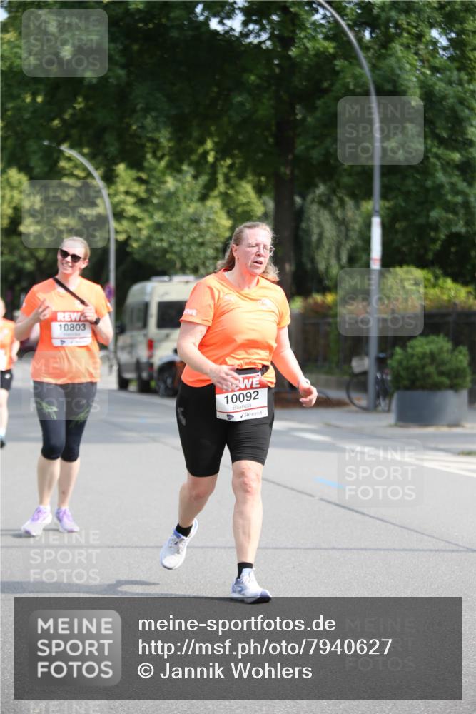 15.06.2025 - REWE Women's Run Jannik Wohlers http://msf.ph/oto/7940627 15.06.2025 09:58:23 Laufen 10803, 10092 meine-sportfotos.de