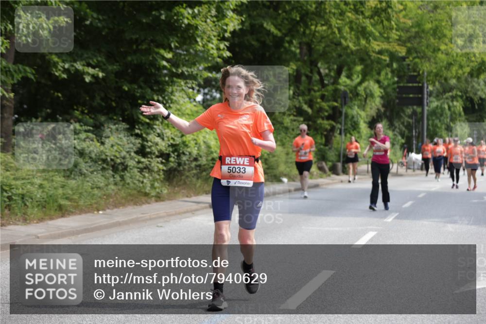 15.06.2025 - REWE Women's Run Jannik Wohlers http://msf.ph/oto/7940629 15.06.2025 10:15:10 Laufen 5033 meine-sportfotos.de