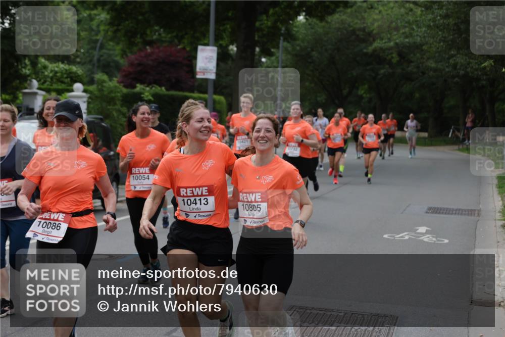 15.06.2025 - REWE Women's Run Jannik Wohlers http://msf.ph/oto/7940630 15.06.2025 08:27:57 Laufen 10086, 10421, 10054, 10413, 10805, 10732 meine-sportfotos.de