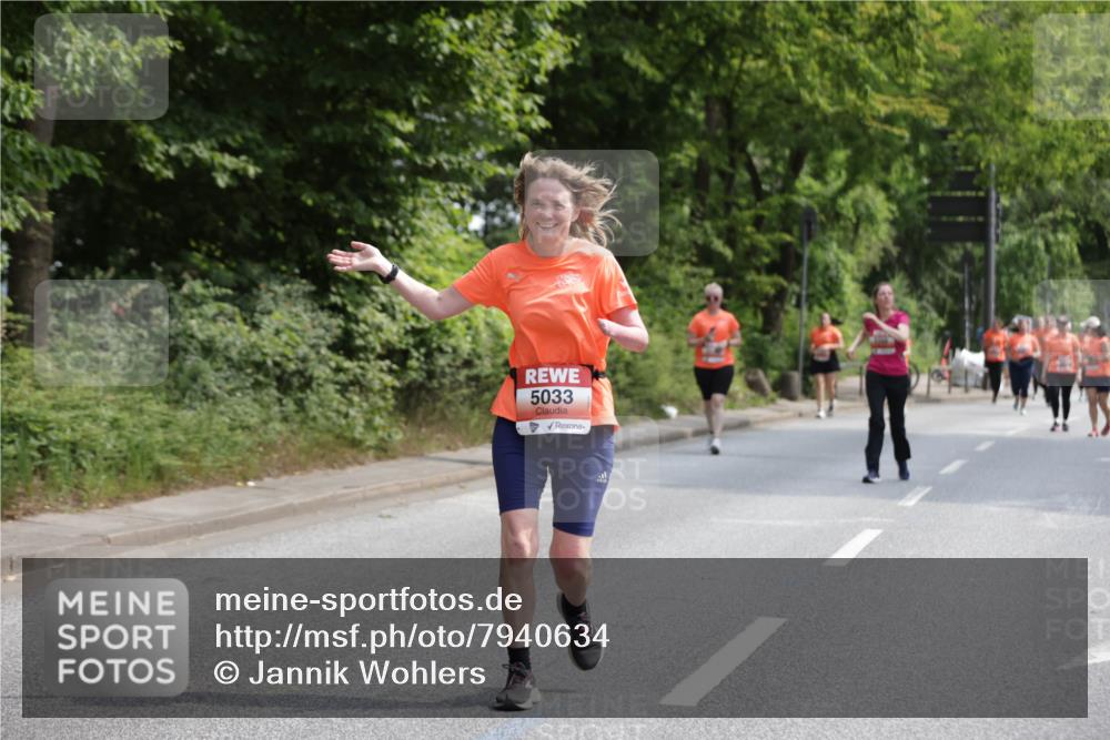 15.06.2025 - REWE Women's Run Jannik Wohlers http://msf.ph/oto/7940634 15.06.2025 10:15:11 Laufen 5033 meine-sportfotos.de