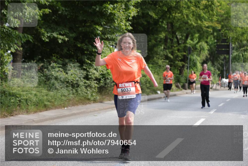 15.06.2025 - REWE Women's Run Jannik Wohlers http://msf.ph/oto/7940654 15.06.2025 10:15:11 Laufen 5033 meine-sportfotos.de