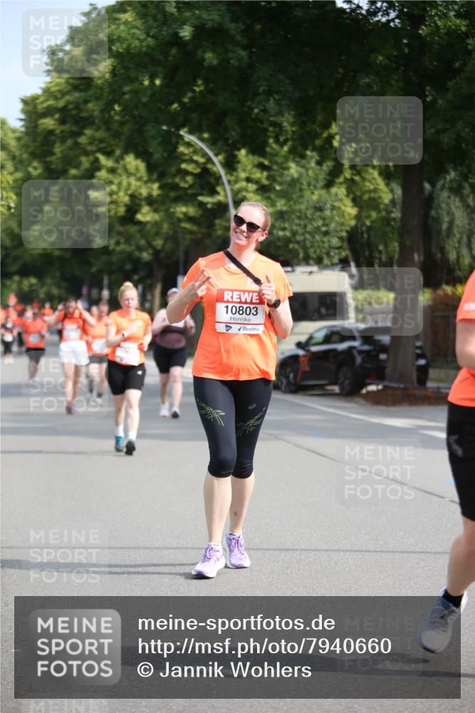 15.06.2025 - REWE Women's Run Jannik Wohlers http://msf.ph/oto/7940660 15.06.2025 09:58:23 Laufen 10803 meine-sportfotos.de