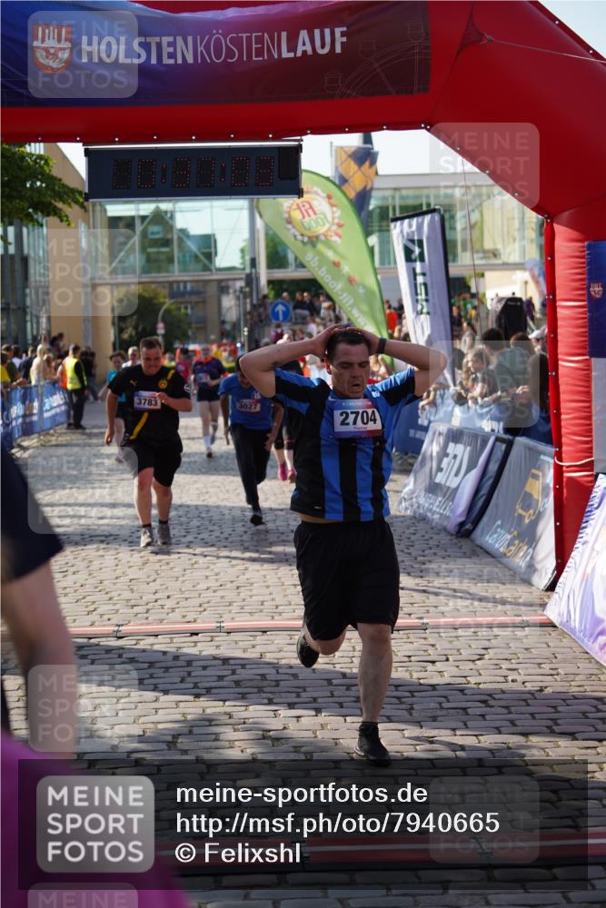 13.06.2025 - Holstenköstenlauf Felixshl http://msf.ph/oto/7940665 13.06.2025 18:07:04 Laufen 2704, 3027, 3076, 3236, 3293, 3577, 3719, 3783, 3812, 3827 meine-sportfotos.de