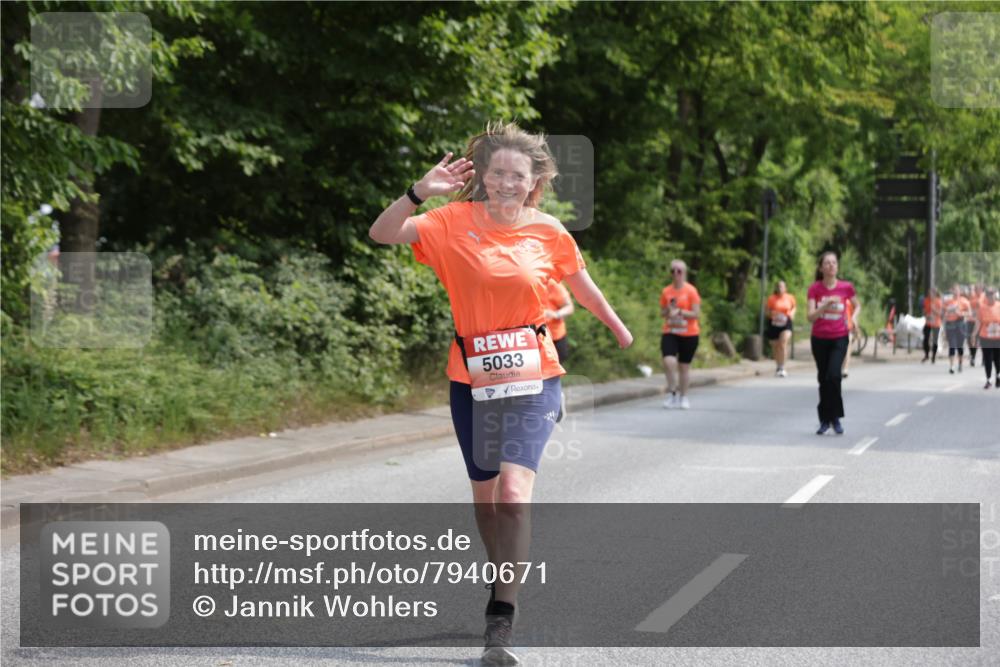 15.06.2025 - REWE Women's Run Jannik Wohlers http://msf.ph/oto/7940671 15.06.2025 10:15:11 Laufen 5033 meine-sportfotos.de