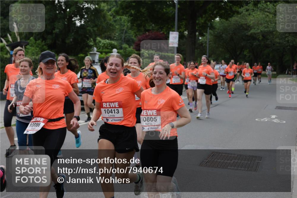 15.06.2025 - REWE Women's Run Jannik Wohlers http://msf.ph/oto/7940674 15.06.2025 08:27:57 Laufen 10, 17, 10421, 1732, 10086, 10413, 10805 meine-sportfotos.de