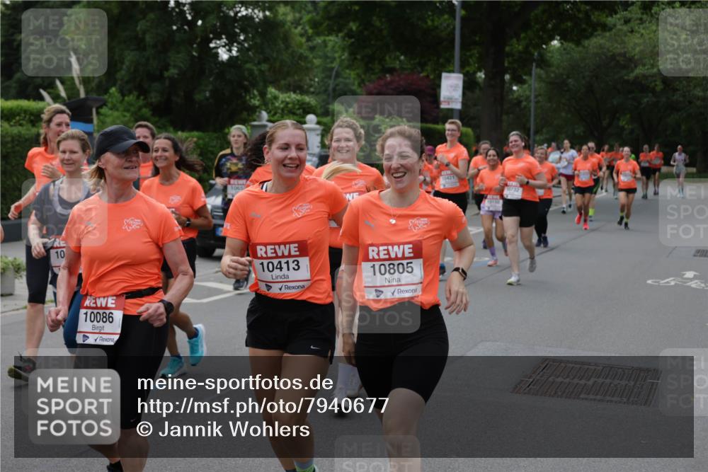 15.06.2025 - REWE Women's Run Jannik Wohlers http://msf.ph/oto/7940677 15.06.2025 08:27:58 Laufen 10, 10086, 10655, 10421, 10413, 10805, 10732, 10150 meine-sportfotos.de