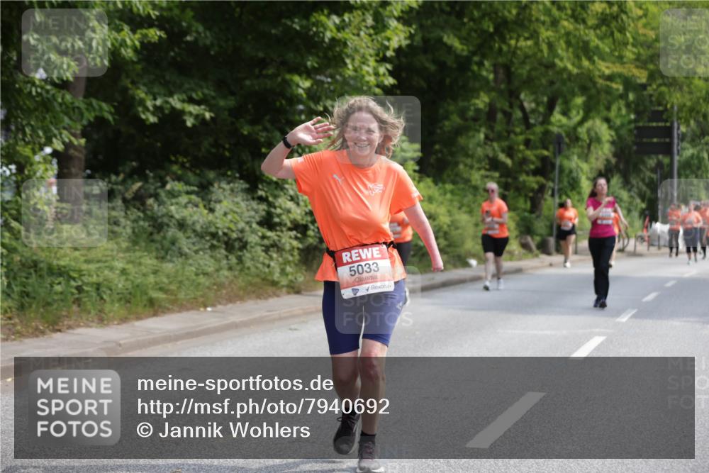 15.06.2025 - REWE Women's Run Jannik Wohlers http://msf.ph/oto/7940692 15.06.2025 10:15:11 Laufen 32, 5033 meine-sportfotos.de