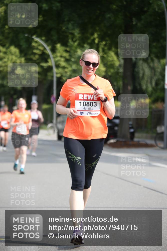 15.06.2025 - REWE Women's Run Jannik Wohlers http://msf.ph/oto/7940715 15.06.2025 09:58:24 Laufen 10803 meine-sportfotos.de