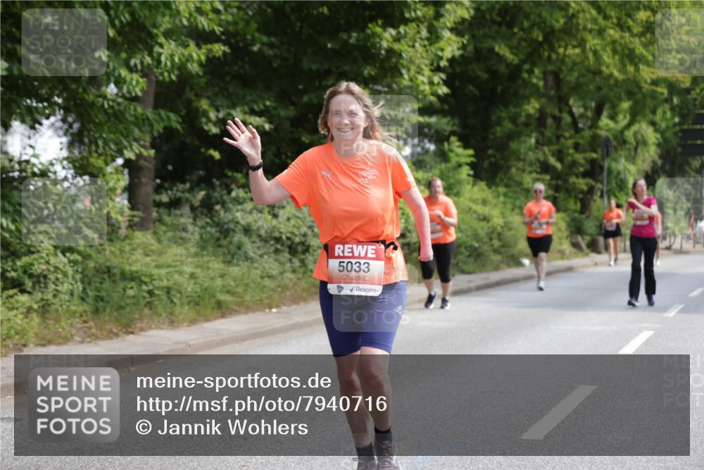 15.06.2025 - REWE Women's Run Jannik Wohlers http://msf.ph/oto/7940716 15.06.2025 10:15:11 Laufen 5033 meine-sportfotos.de
