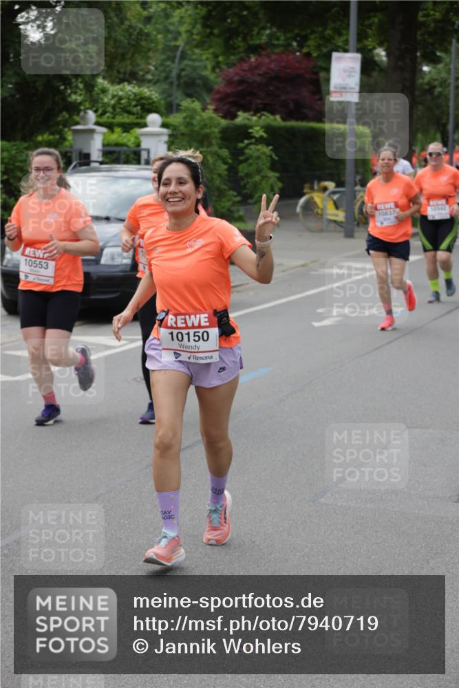 15.06.2025 - REWE Women's Run Jannik Wohlers http://msf.ph/oto/7940719 15.06.2025 08:28:02 Laufen 10553, 10150, 10837, 10342 meine-sportfotos.de