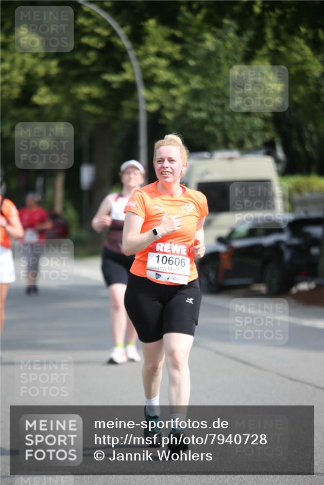 15.06.2025 - REWE Women's Run Jannik Wohlers http://msf.ph/oto/7940728 15.06.2025 09:58:27 Laufen 10606 meine-sportfotos.de