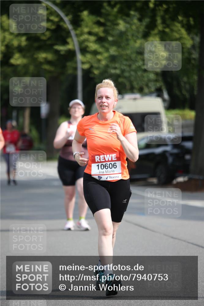 15.06.2025 - REWE Women's Run Jannik Wohlers http://msf.ph/oto/7940753 15.06.2025 09:58:27 Laufen 10606 meine-sportfotos.de