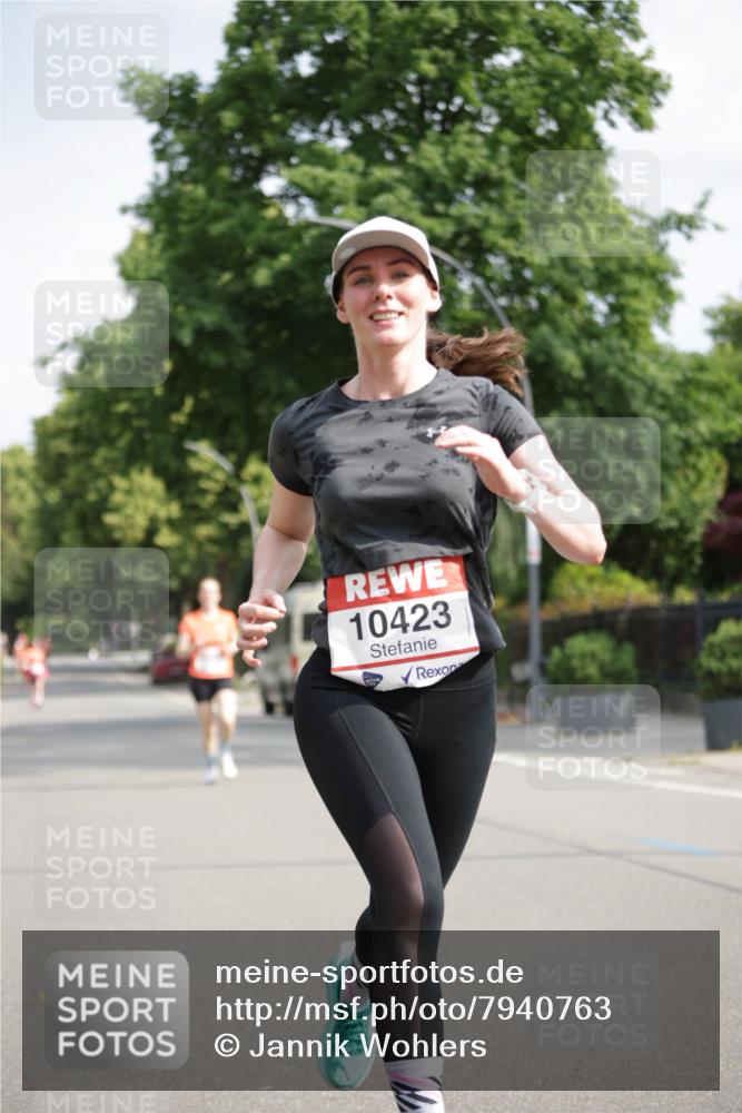 15.06.2025 - REWE Women's Run Jannik Wohlers http://msf.ph/oto/7940763 15.06.2025 08:45:34 Laufen 10423 meine-sportfotos.de