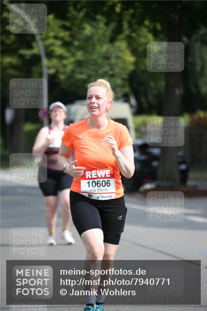 15.06.2025 - REWE Women's Run Jannik Wohlers http://msf.ph/oto/7940771 15.06.2025 09:58:28 Laufen 10606 meine-sportfotos.de